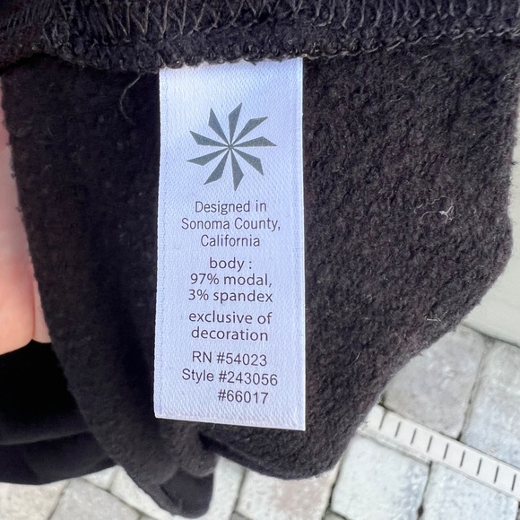 Athleta Black Long Sleeve Performance Top | Size M | Modal Stretch - Picture 4 of 4